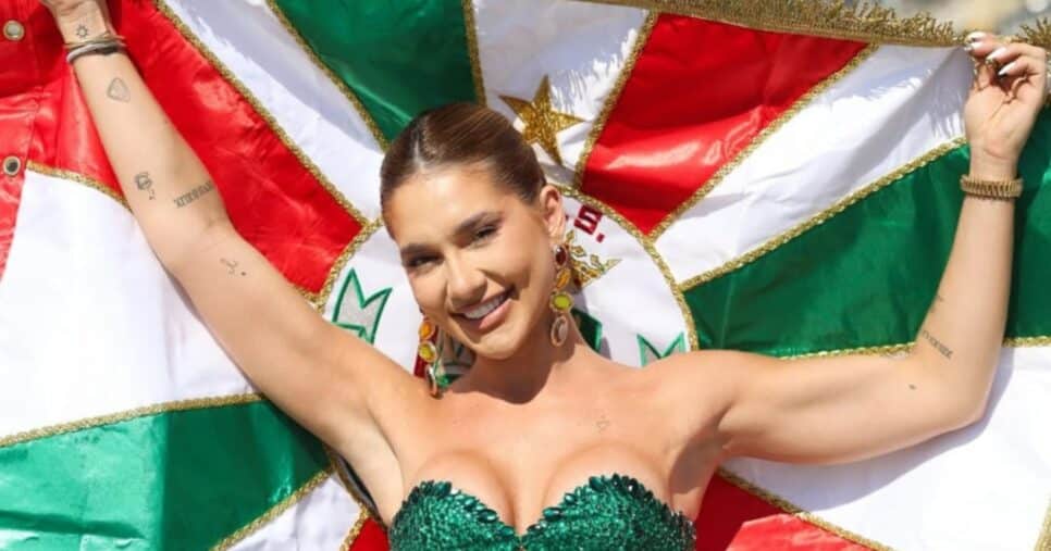 http://tvfoco.uai.com.br/wp-content/uploads/2015/05/Daniela-Mercury.jpg