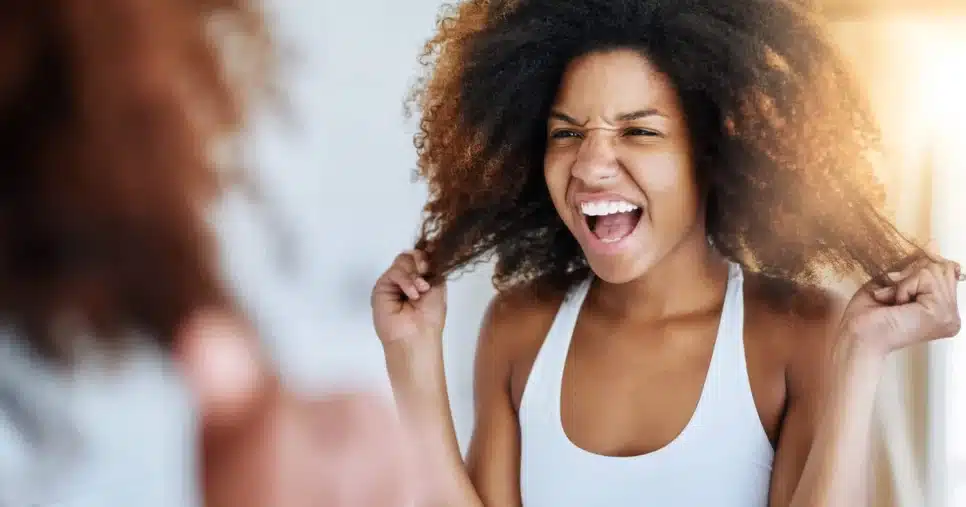 Cabelo com frizz (Foto: Reprodução)