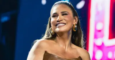 Simone Mendes estreia turnê “Cantando Sua História” nas maiores festas de São João do país