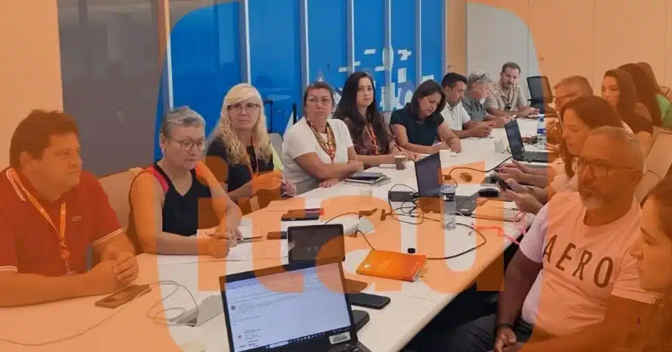 COE e representantes do banco Itaú se reuniram em fevereiro de 2025 para discutir a situação dos funcionários demitidos pelos fechamentos de agências (Foto Reprodução/CUT)