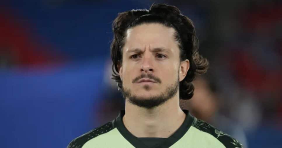 O jogador Lucas Crispim