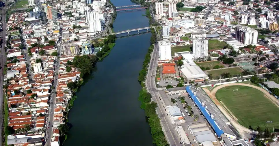 Resende, cidade do RJ - Foto: Montagem