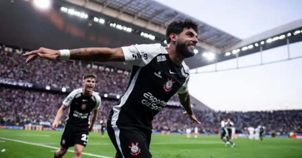 Yuri Alberto e Breno Bidon em campo