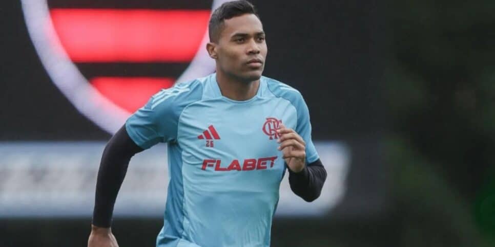 Alex Sandro pode não estrear no Mundial de Clubes hoje (Reprodução: Instagram)