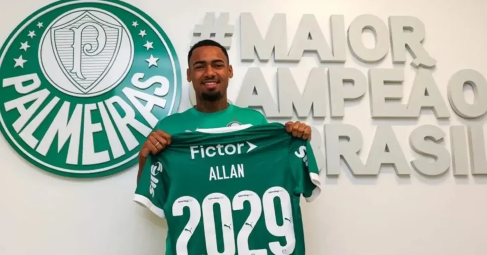 Allan renova com o Palmeiras - (Foto: Fabio Menotti/Palmeiras/by Canon)