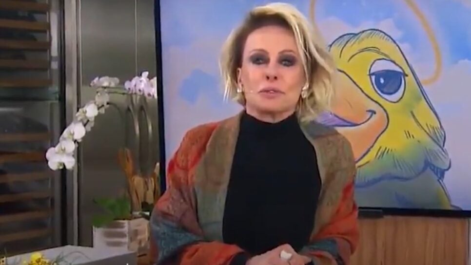 Notícia faz loira chorar na TV (Foto: Reprodução/ Globo)