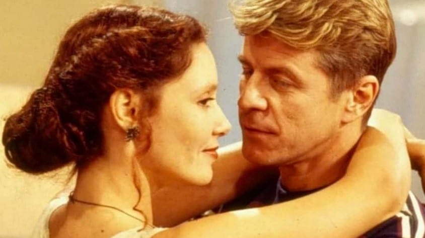 Andrezza (Thaís de Campos) e Raul (Miguel Falabella) em A Viagem (Foto: Reprodução / Globo)