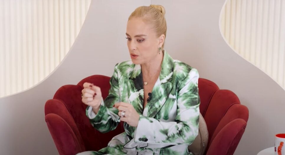 Angélica confessa luta contra o machismo estrutural na criação do filhos homens (Foto: Reprodução/ PodDelas/ YouTube)