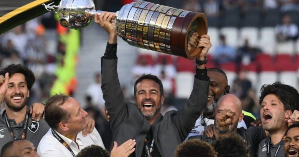 Artur Jorge, campeã com o Botafogo em 2024 - Foto: Internet