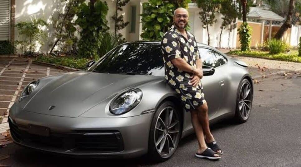 O porshe do pagodeiro cheio de grana na conta bancária (Foto: Rerodução/ Instagram)