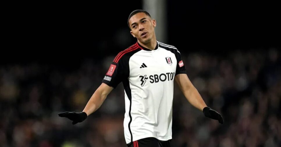 O jogador Carlos Vinicius