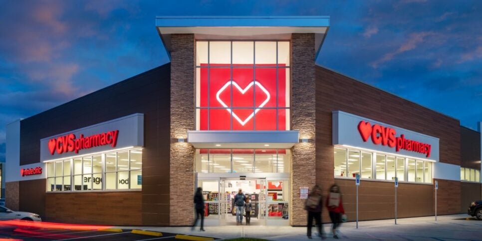 CVS Health decidiu encerrar 900 unidades (Foto Reprodução/CVS Health)