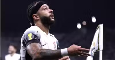 Presidente do Corinthians comunica sobre adeus de Depay  - Foto: Internet