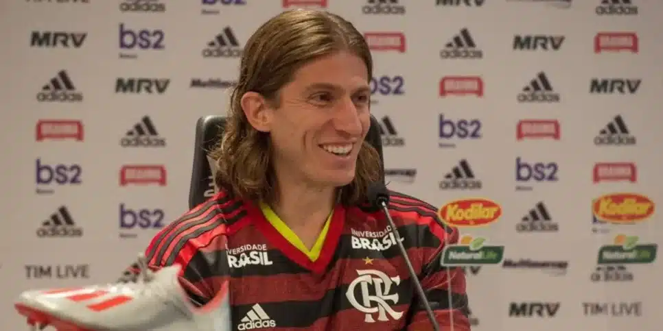 Filipe Luís é o treinador do Rubro-Negro (Reprodução: X)