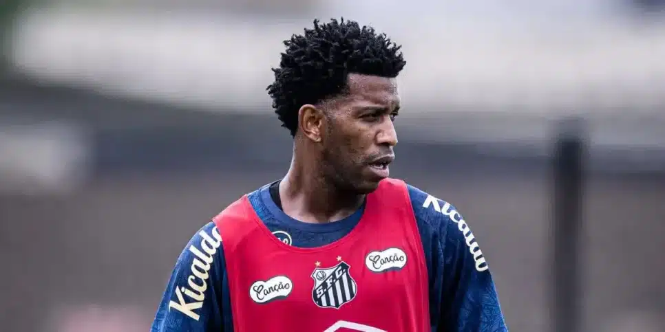 Gil está fora do jogo (Reprodução: Raul Baretta)