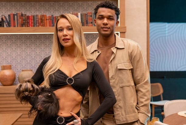 Mariana Ximenes entra na novela das 19h para infernizar personagem de Juan Paiva (Foto: Reprodução / Globo)