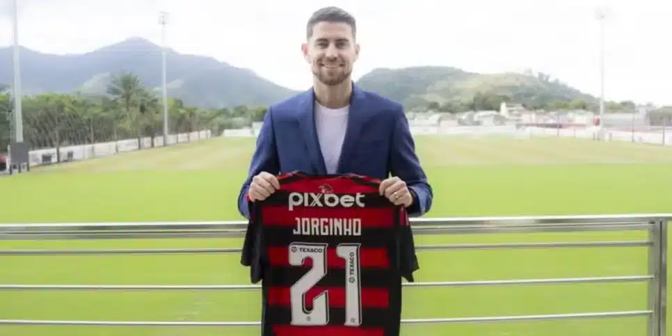 Jorginho já vestiu a camisa do Flamengo (Reprodução: Adriano Fontes)