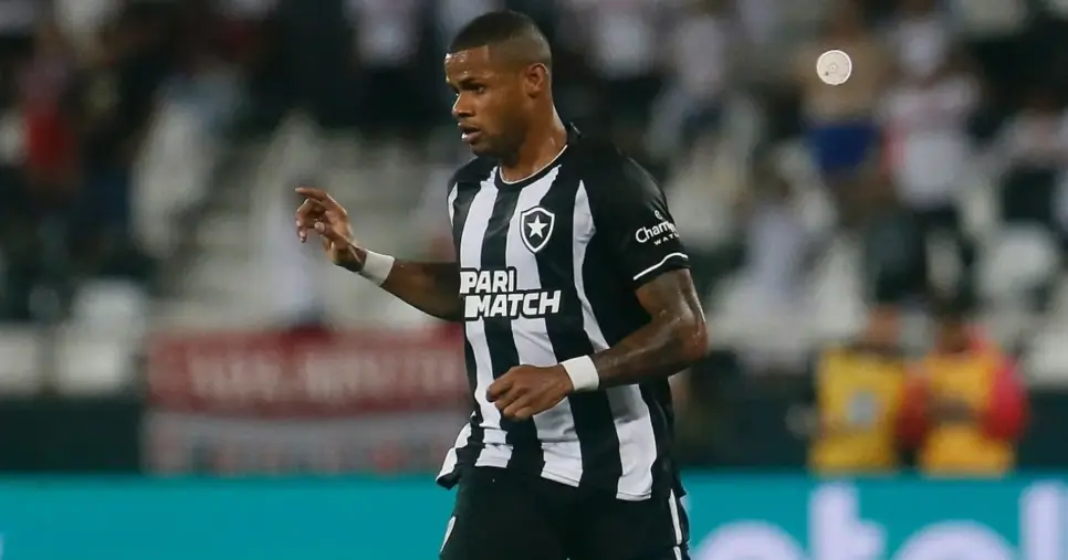 Júnior Santos em ação pelo Botafogo Júnior Santos em ação pelo Botafogo