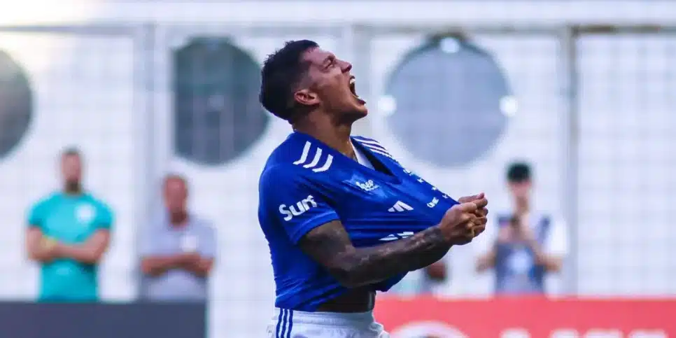 Lucas Romero renovou contrato com o Cabuloso (Reprodução: Fabio Barros)