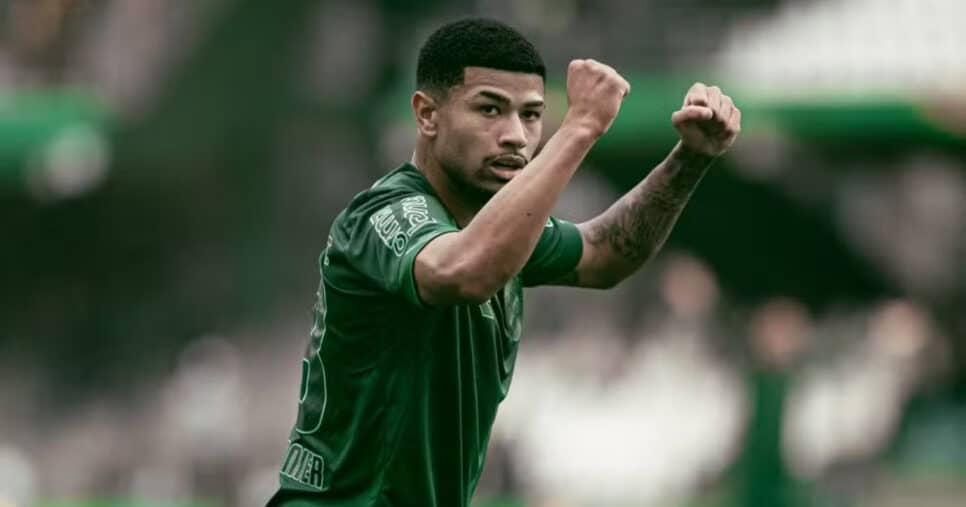 Lucas Ronier, atacante do Coritiba (Foto: Thiago Silvério|Coritiba)