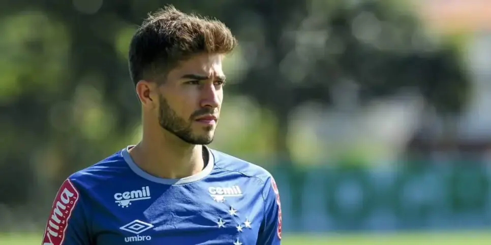 Lucas Silva pelo Cruzeiro Lucas Silva pelo Cruzeiro