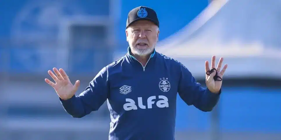 Mano Menezes é o treinador do Grêmio (Reprodução: Lucas Uebel)
