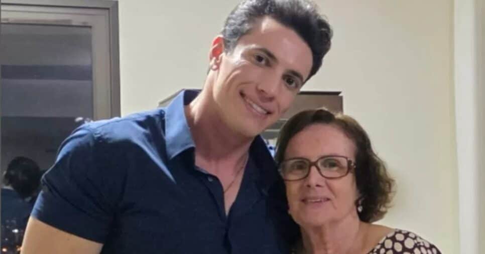 http://tvfoco.uai.com.br/wp-content/uploads/2015/05/Daniela-Mercury.jpg
