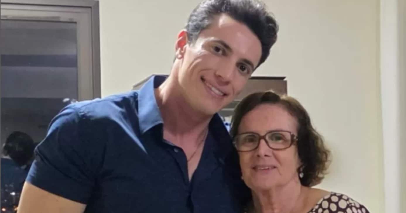 http://tvfoco.uai.com.br/wp-content/uploads/2015/05/Daniela-Mercury.jpg