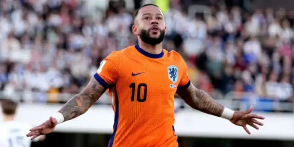 Memphis Depay se tornou o artilheiro da história da Holanda (Reprodução: Instagram)