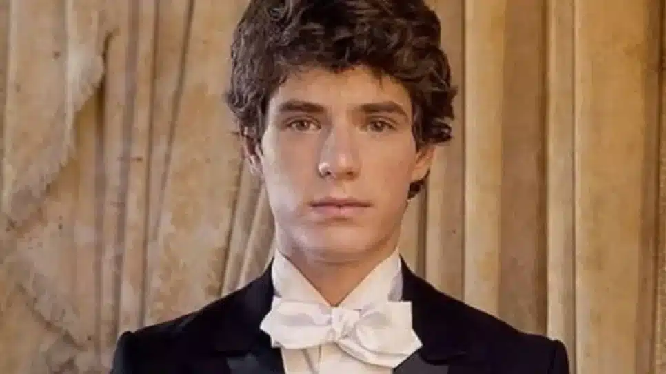 Mauricio Destri em sua primeira novela: "Cordel Encantado", em 2011 (Foto: Divulgação/ Globo)