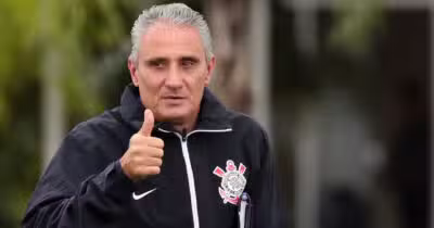 Tite volta ao Corinthians após quase 1 ano longe dos gramados (Foto: Daniel Augusto Jr./Agência Corinthians)