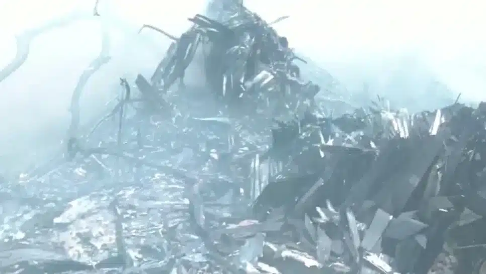 Vídeo mostra momento da queda de avião que levava mais de 240 pessoas na Índia (Foto: Reprodução/ g1)
