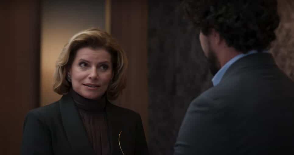 Odete Roitman faz proposta ao funcionário e oferece posição na TCA (Foto: Reprodução/ Globo)