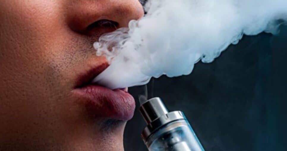 Um dos riscos mais preocupantes do cigarro eletrônico é o de câncer (Foto Reprodução/Internet)
