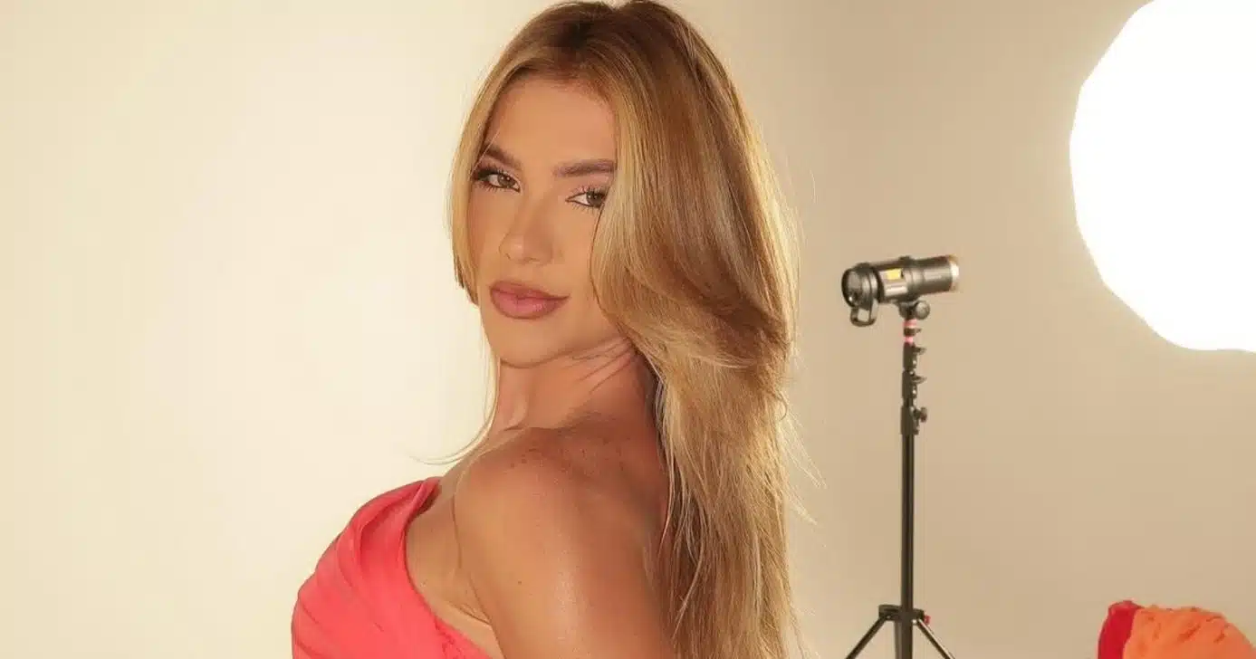 http://tvfoco.uai.com.br/wp-content/uploads/2015/05/Daniela-Mercury.jpg