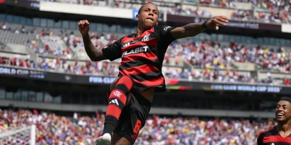 Adeus de Wallace Yan chega voando no Flamengo (Reprodução: David Ramos)