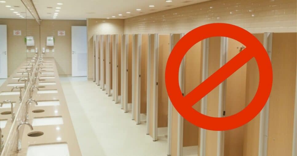 Banheiro de Shopping - Montagem