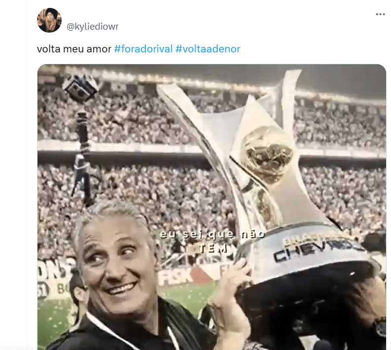 Torcedores pedem a demissão de Dorival Jr  - Foto X