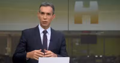 César Tralli no estúdio do Jornal Hoje (Foto: Reprodução / Globo)