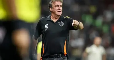 É oficial: Cuca perde craque de R$ 15M no Atlético-MG e se desespera em 2025