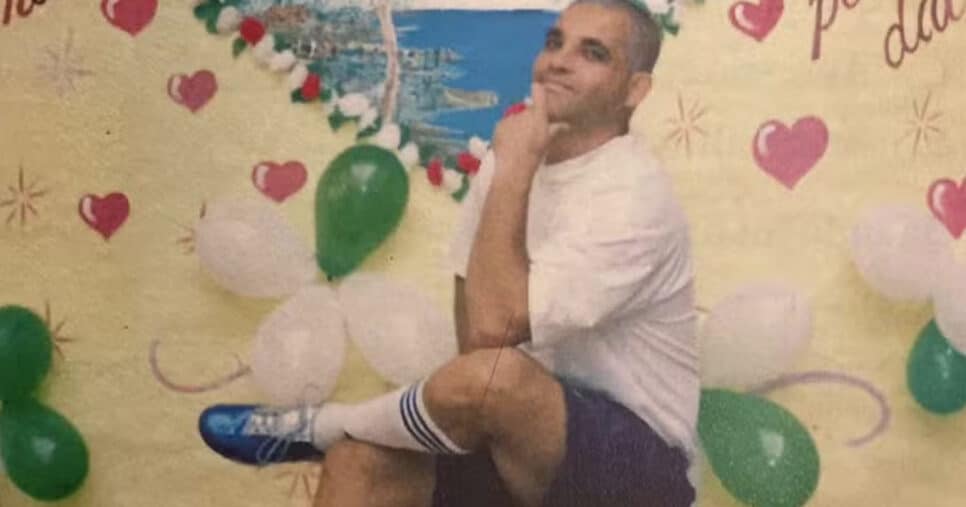 Francisco de Assis Pereira, o Maníaco do Parque, na prisão (Foto: Reprodução) 