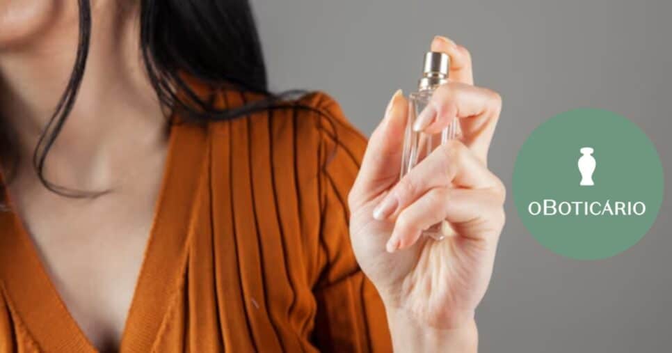 Imagem de mulher passando perfume e logo do O Boticário (Foto: Reprodução/ Internet)
