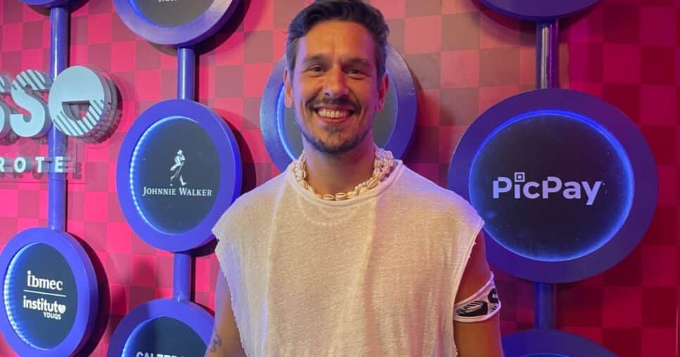 Ator João Vicente de Castro está no ar em Vale Tudo - Foto Internet