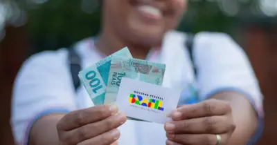 PIX na conta: Brasileiros de até 24 anos recebem auxílio extra do Governo em agosto