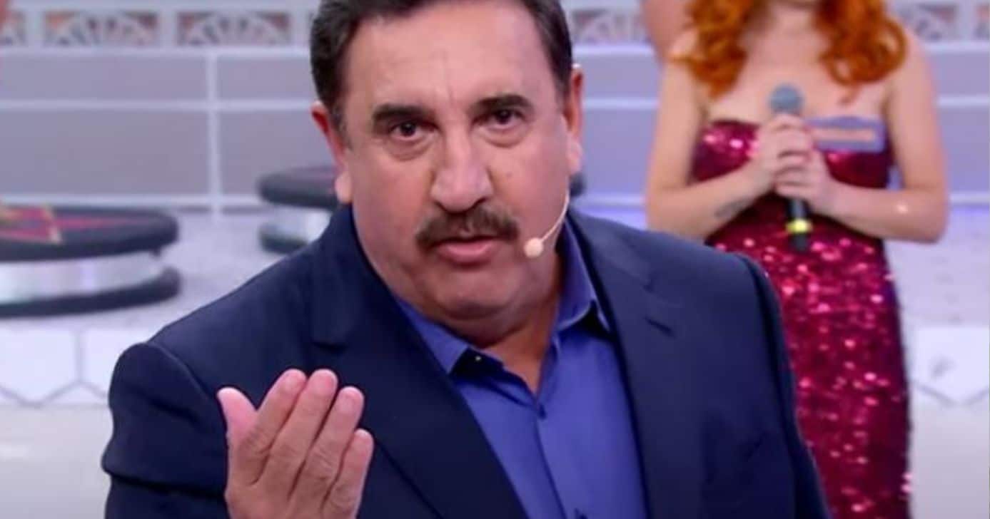 http://tvfoco.uai.com.br/wp-content/uploads/2015/05/Daniela-Mercury.jpg