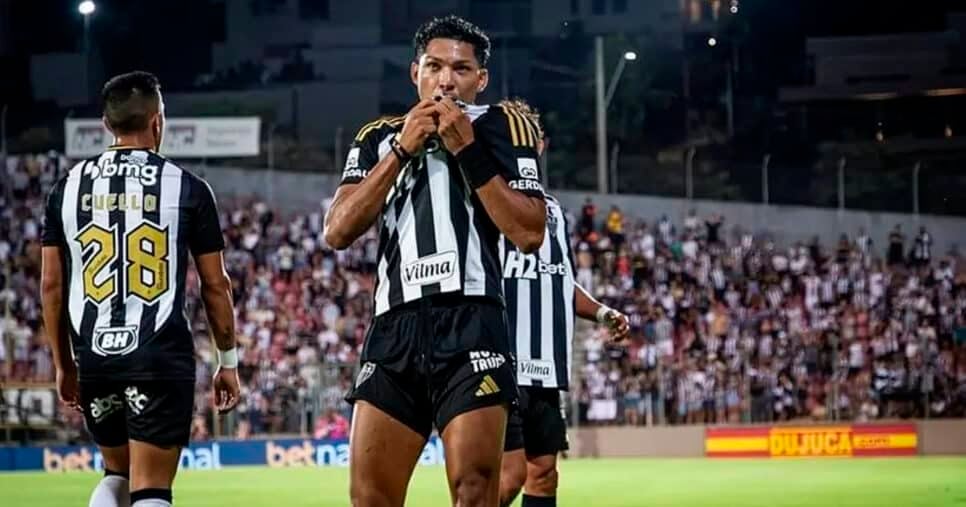 http://tvfoco.uai.com.br/wp-content/uploads/2015/05/Daniela-Mercury.jpg