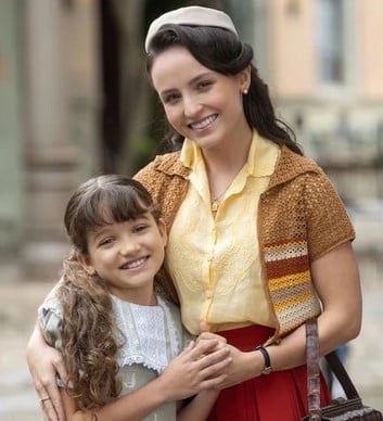 Anabella e Estela em Êta Mundo Melhor! (Foto: Reprodução / Globo)