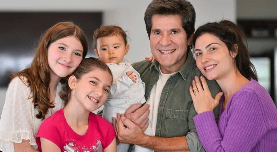 A linda família do cantor (Foto: Reprodução/ Instagram)