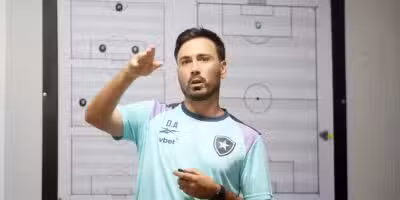 Davide Ancelotti dá adeus para craque do Botafogo (Reprodução: Vitor Silva)