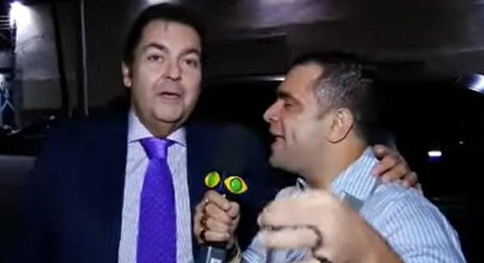 AVC na frente de Faustão (Foto: Reprodução/ YouTube)